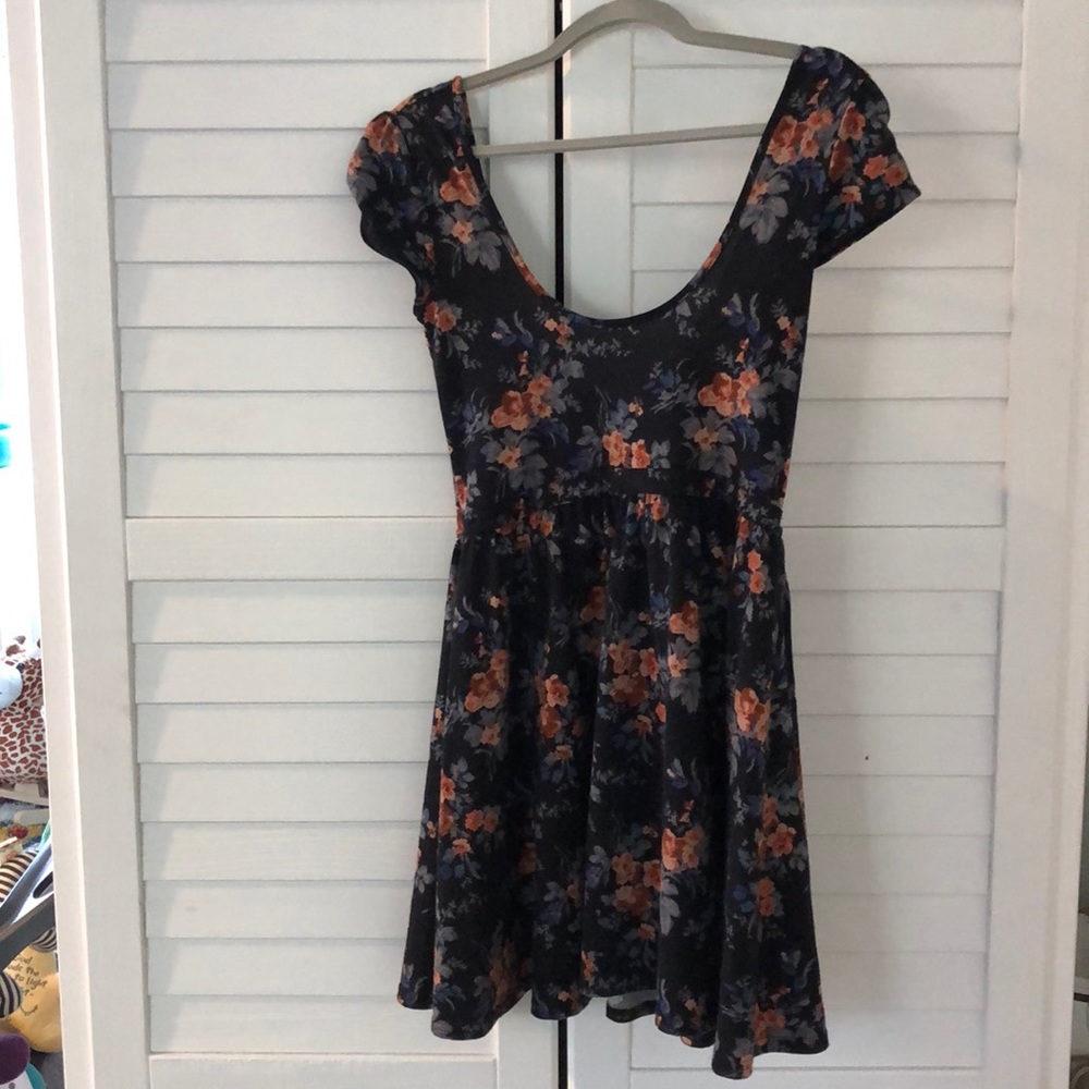 KIMCHI BLUE NAVY FLORAL PRINTED MINI SWING…